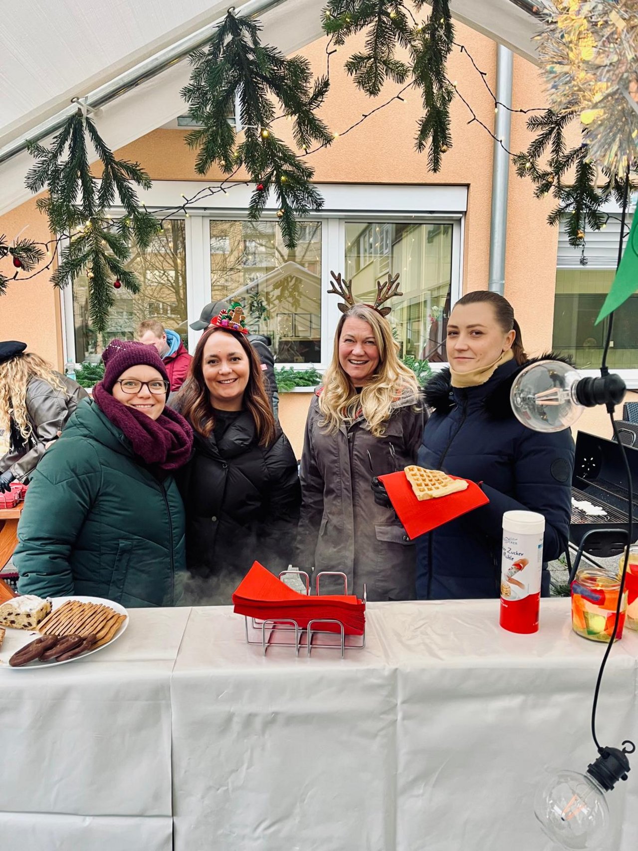 2025__Muki-Weihnachtsfest__Waffelstand.JPG